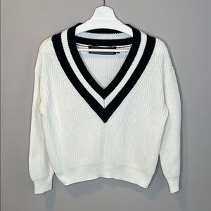 Code Mode V-Neck Black and White Knit Sweater